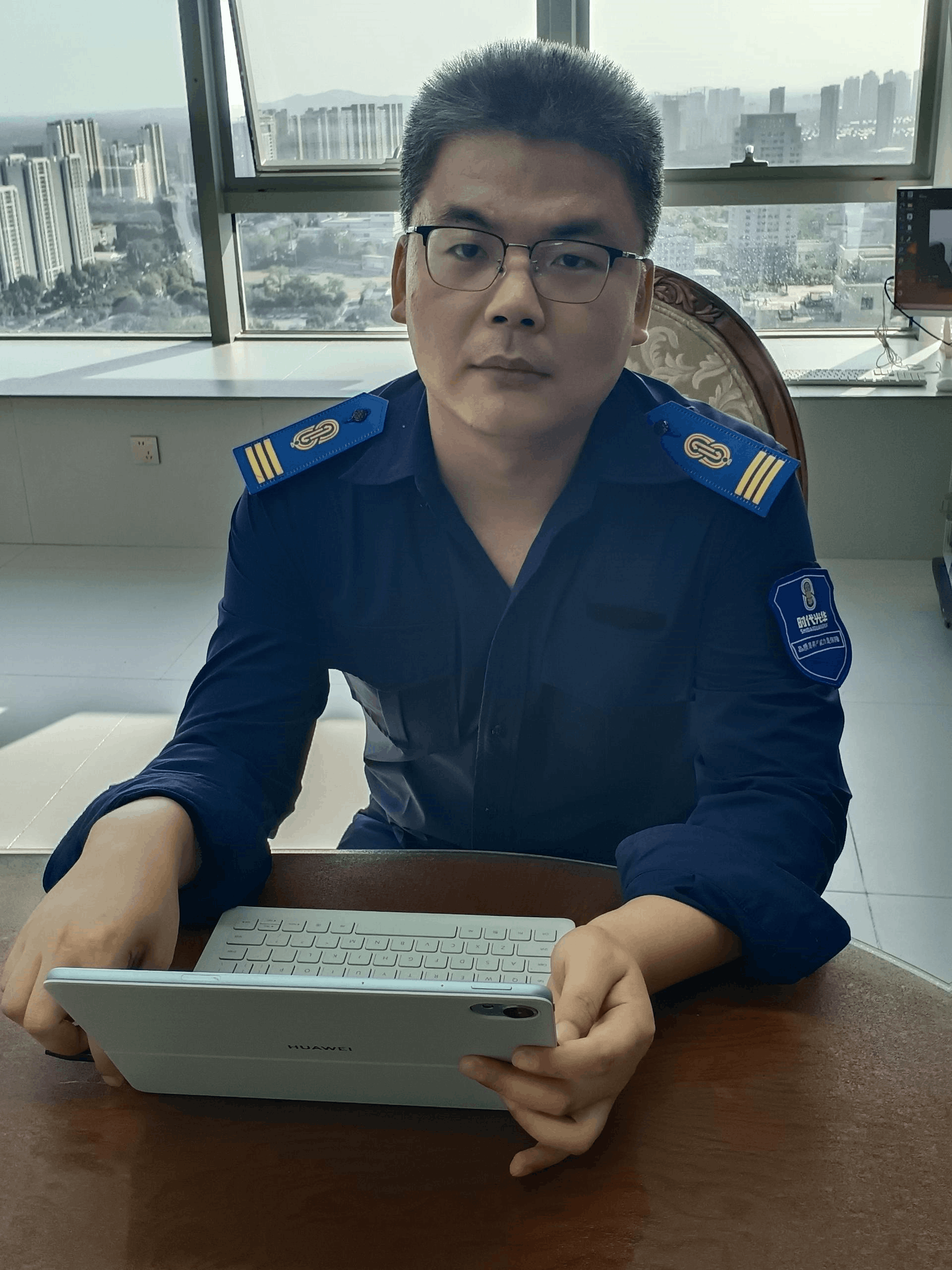 贾亚斌